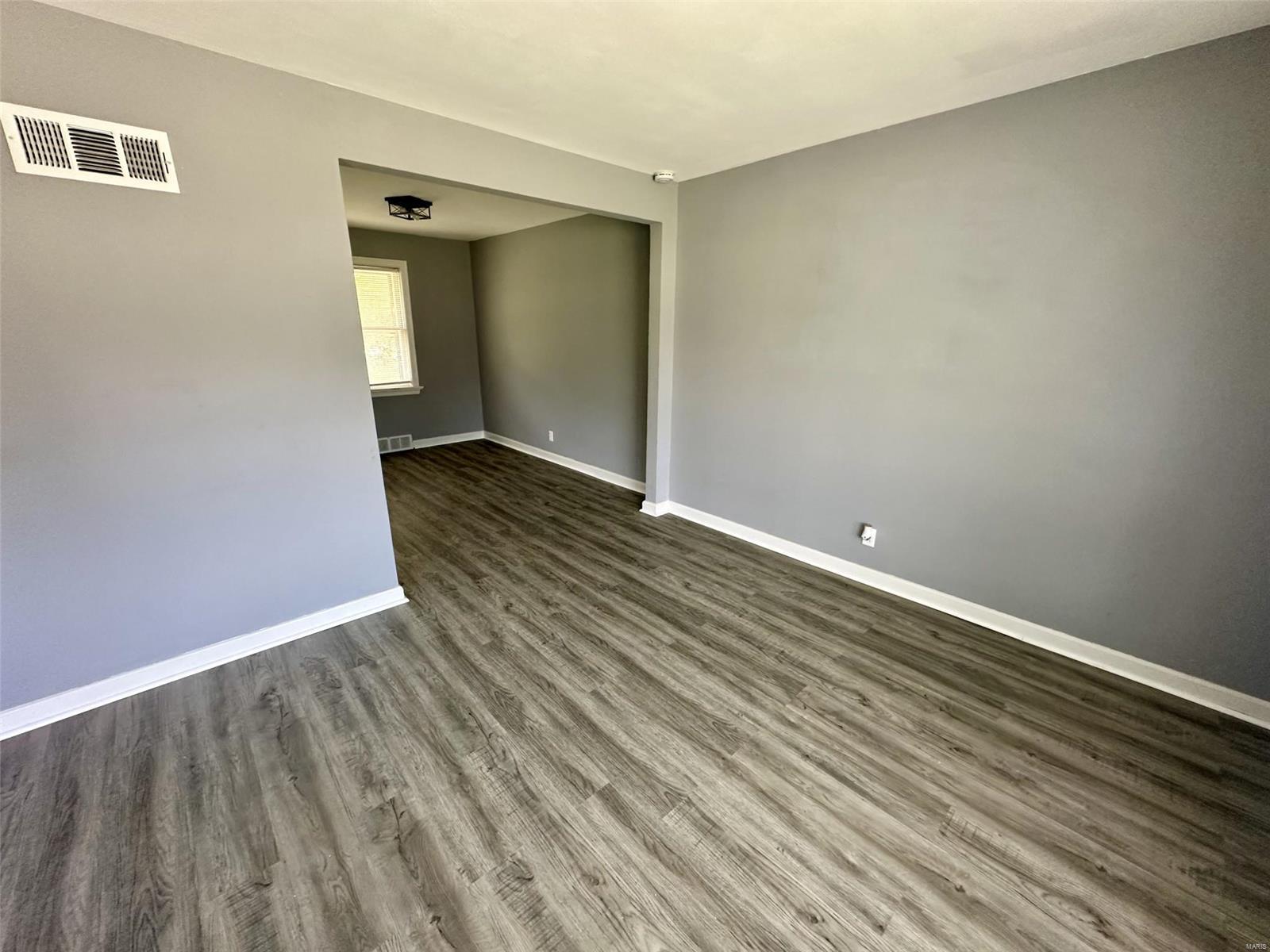 1220 Jennings Station Road St. Louis, MO 63137 - Photo 2 of 10 Gallery Image 2