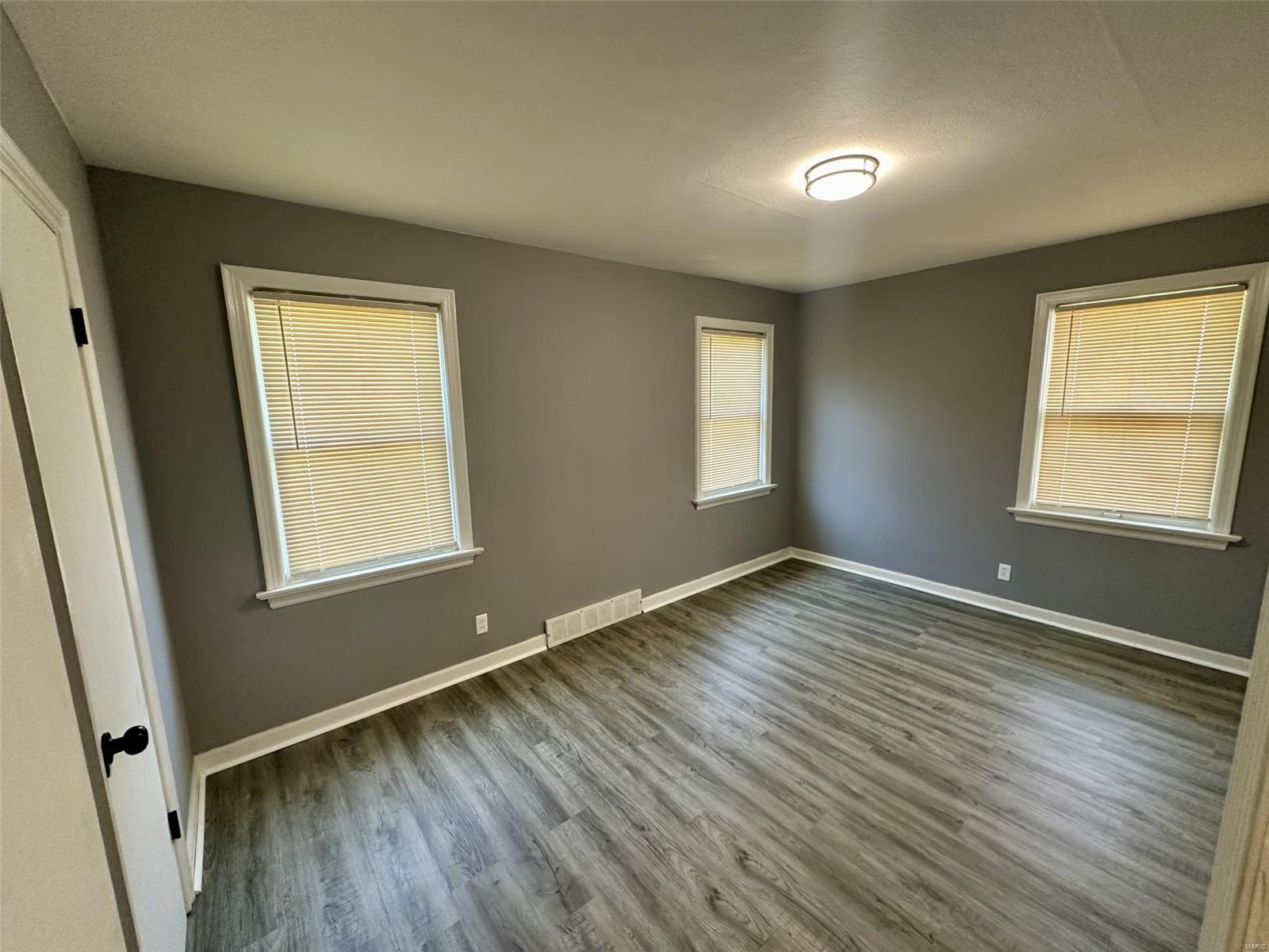 1220 Jennings Station Road St. Louis, MO 63137 - Photo 4 of 10 Gallery Image 4