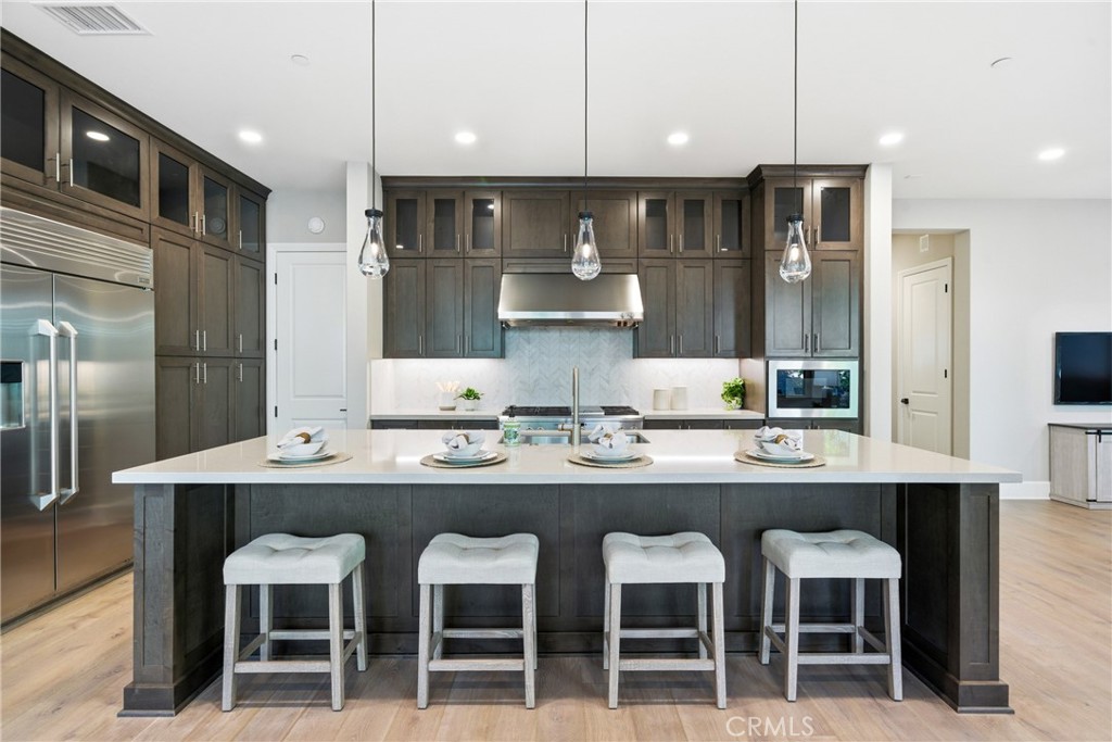84 Rockinghorse Irvine, CA 92602 - Photo 7 of 41 Kitchen