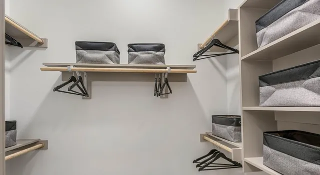 a view of entryway with workspace