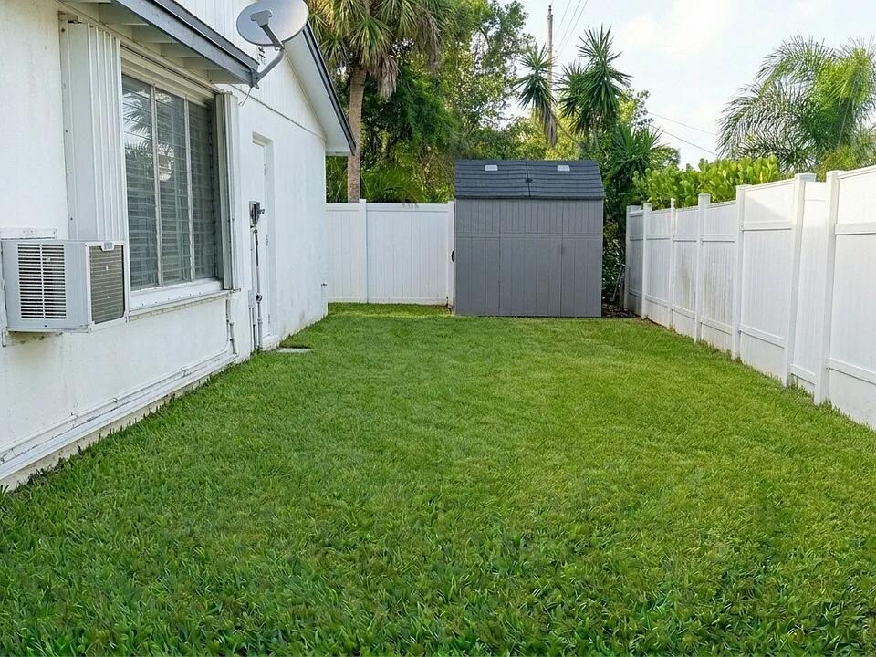 1511 Seabrook Road Jupiter, FL 33469 - Photo 14 of 15 14
