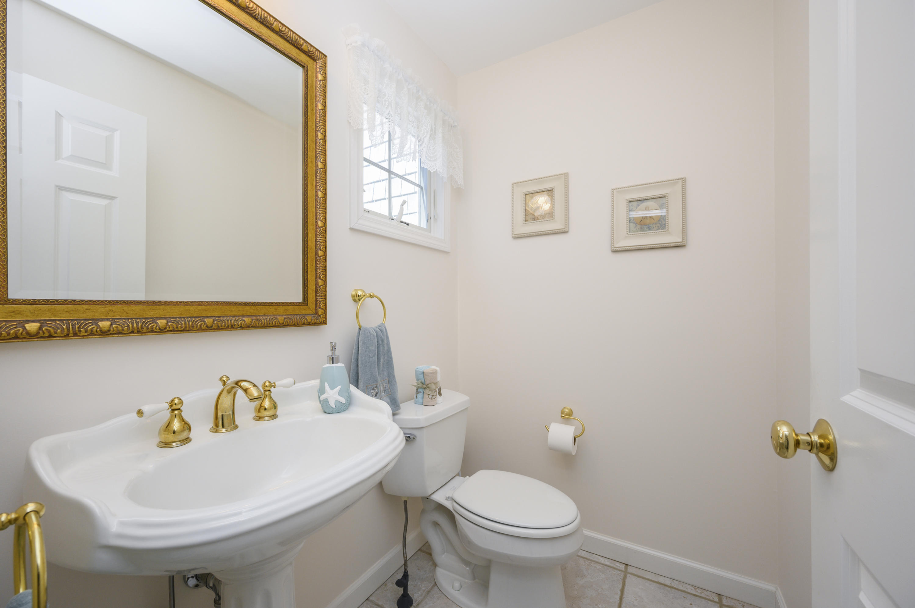 148 Griffiths Pond Road Brewster, MA 02631 - Photo 15 of 40 Half bath