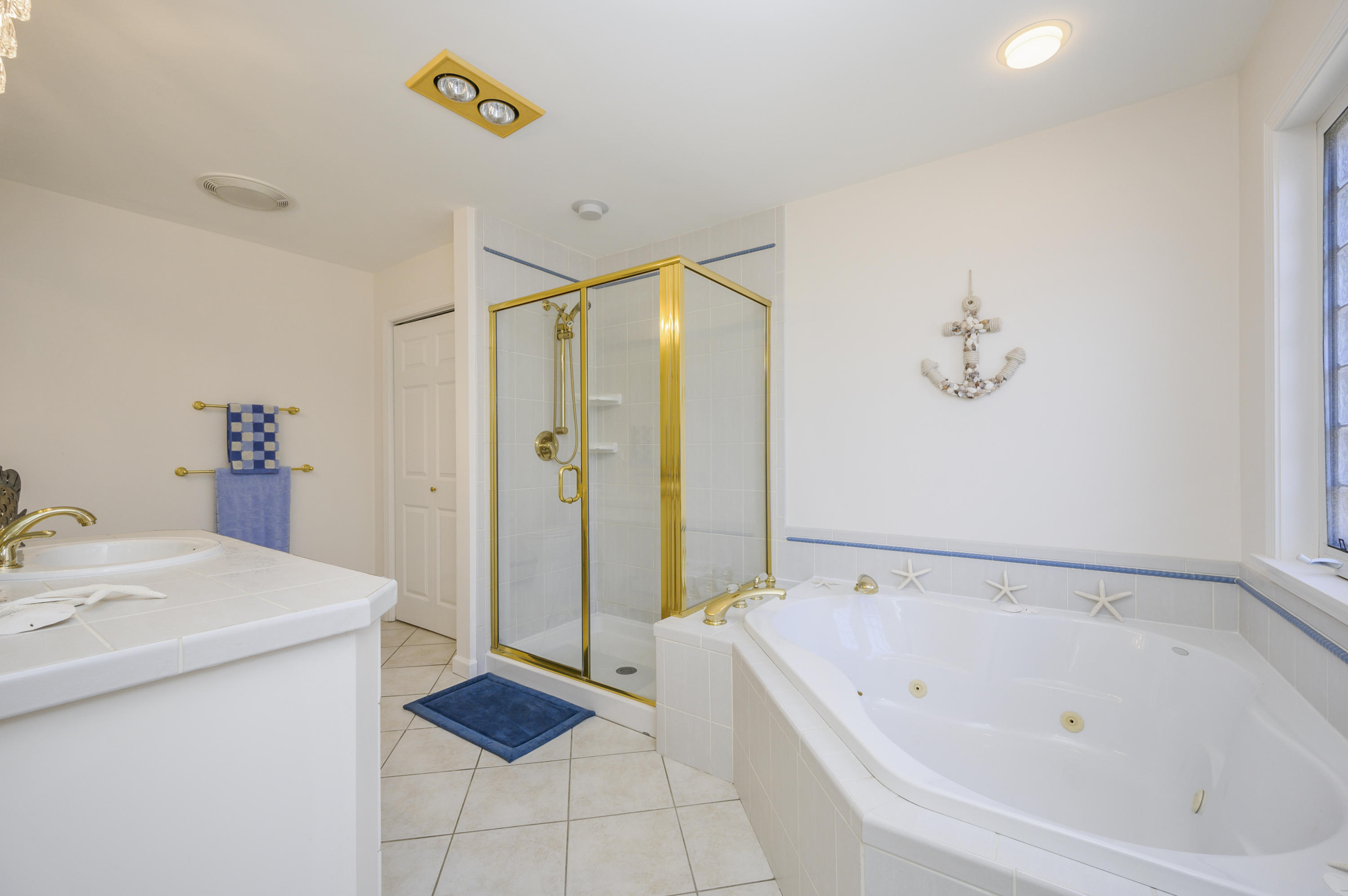 148 Griffiths Pond Road Brewster, MA 02631 - Photo 18 of 40 Master bath