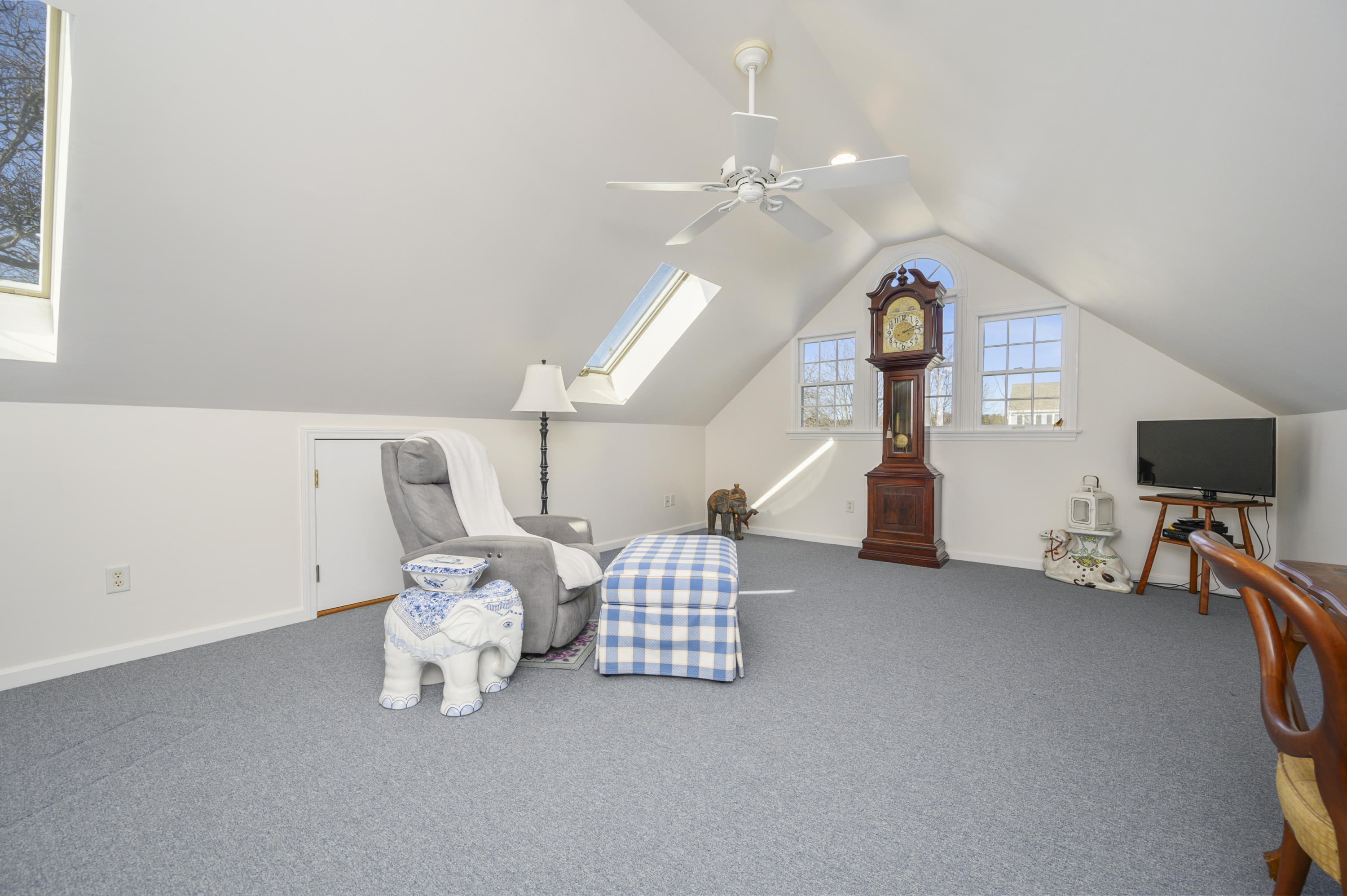 148 Griffiths Pond Road Brewster, MA 02631 - Photo 27 of 40 Bonus room