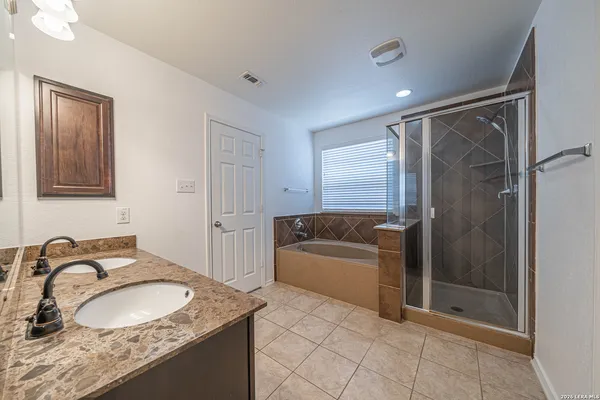 $2,800 | 2527 Villa Borghese, San Antonio, TX 78259