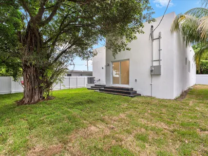 $530,000 | 533 Northwest 16th Avenue, Fort Lauderdale, FL 33311