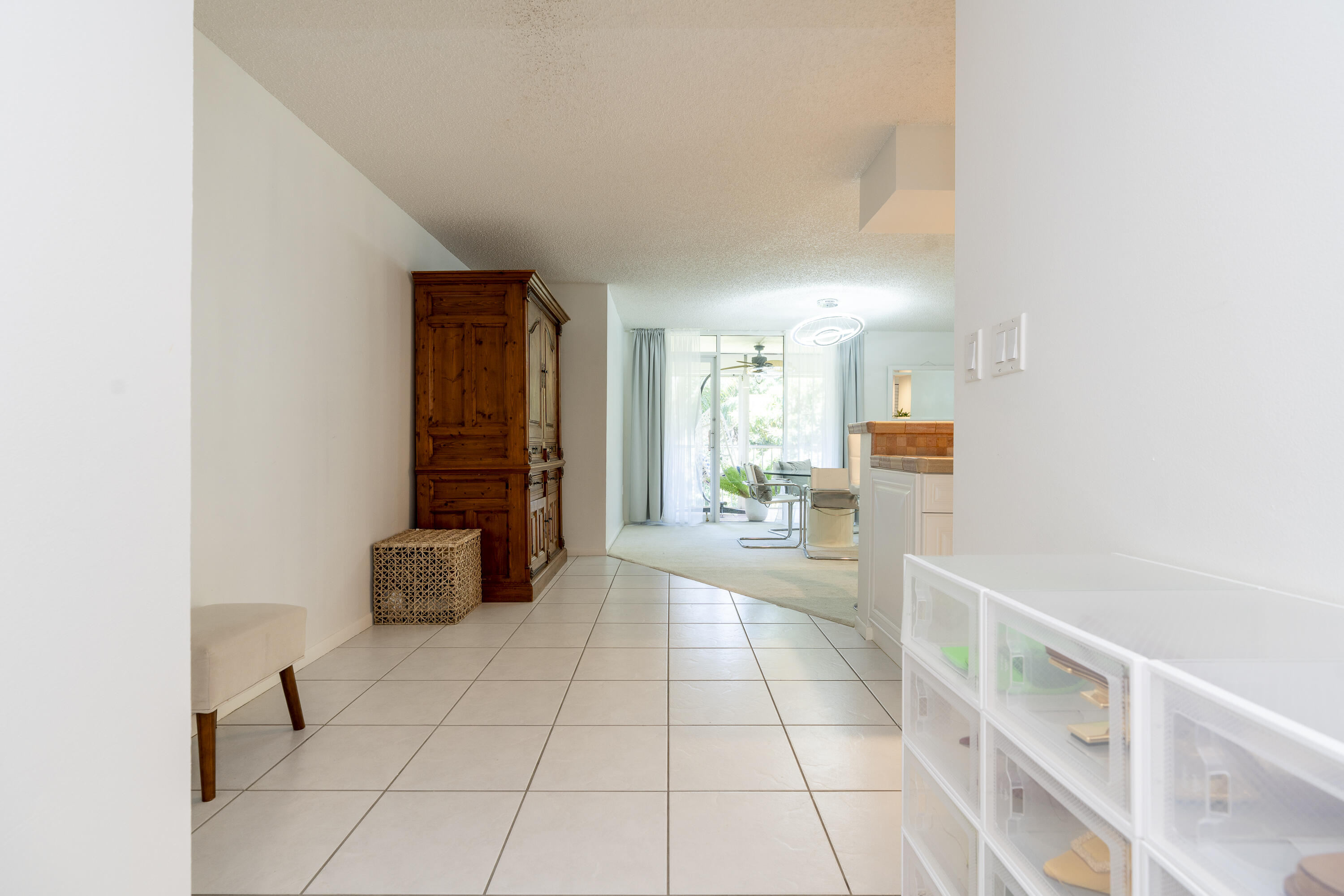 106 Half Moon Circle, Unit H2 Hypoluxo, FL 33462 - Photo 3 of 70 iPixx_01_01_Entrance (3) - Copy