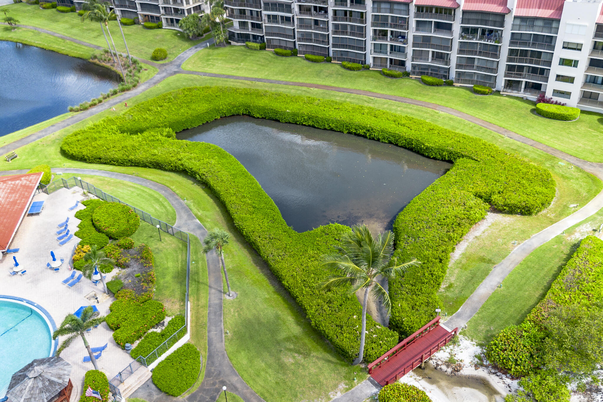106 Half Moon Circle, Unit H2 Hypoluxo, FL 33462 - Photo 43 of 70 iPixx_11_Clubhouse & Pools (4)