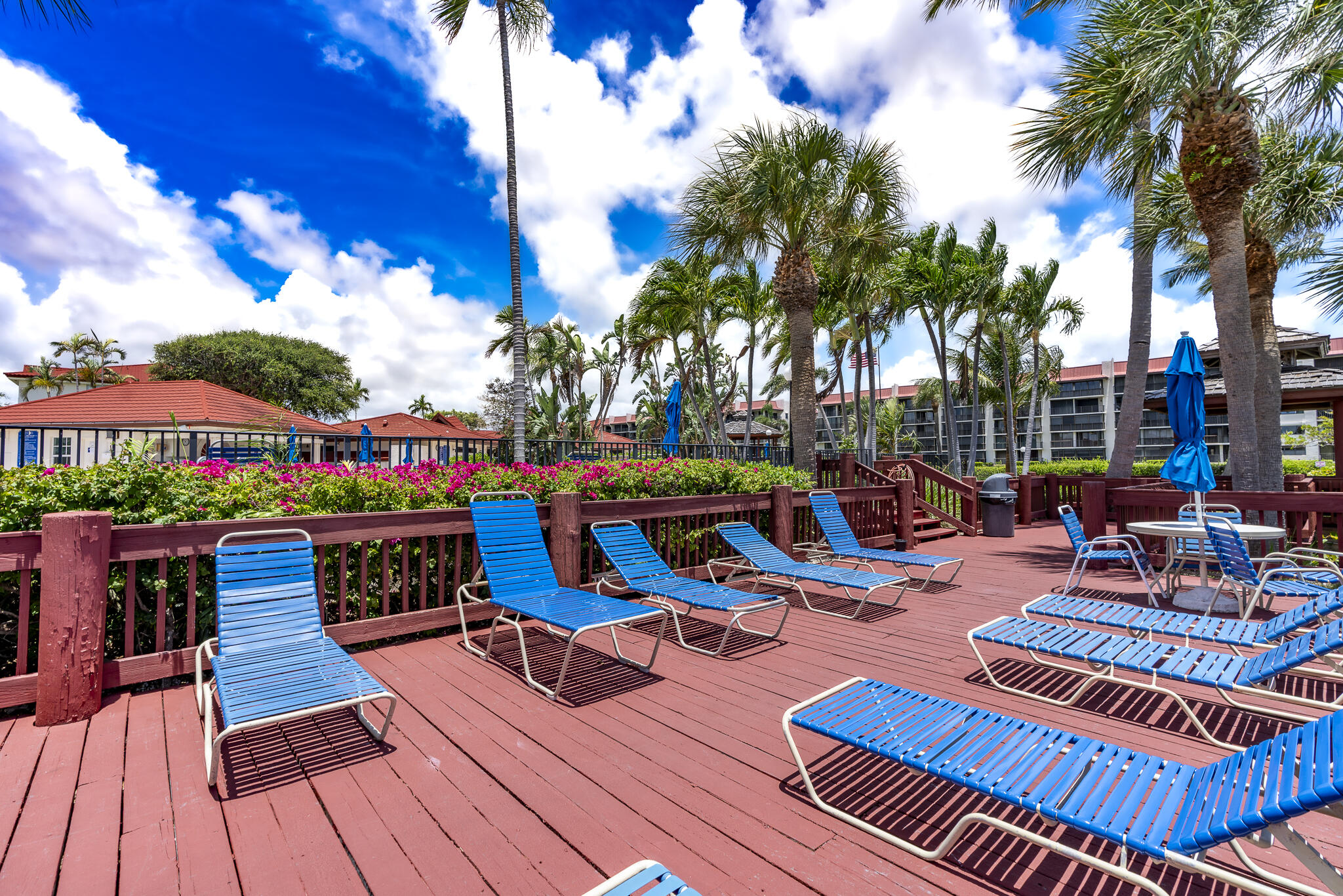 106 Half Moon Circle, Unit H2 Hypoluxo, FL 33462 - Photo 62 of 70 iPixx_11_Pool&Rec (6)