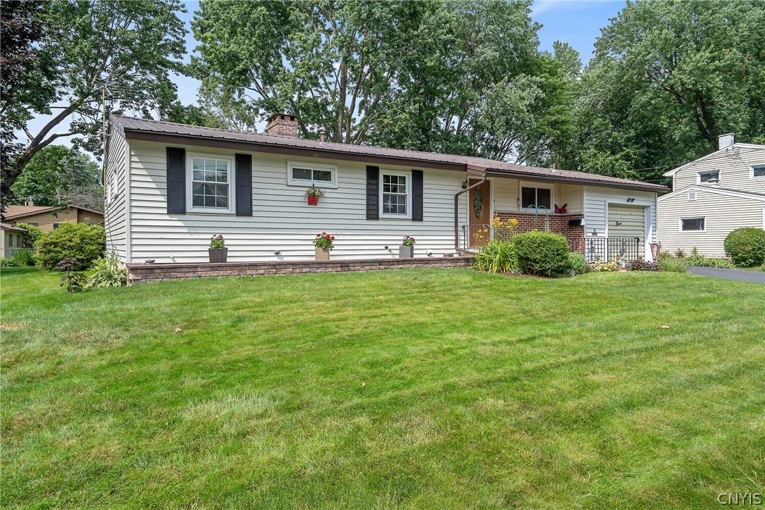 9 Cardinal Path Liverpool, NY 13090 - Photo 2 of 40 Gallery Image 2