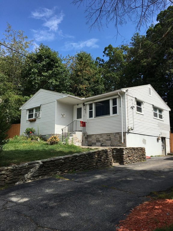 27 Wayside Road Worcester, MA 01605 - Photo 1 of 12 Gallery Image 1