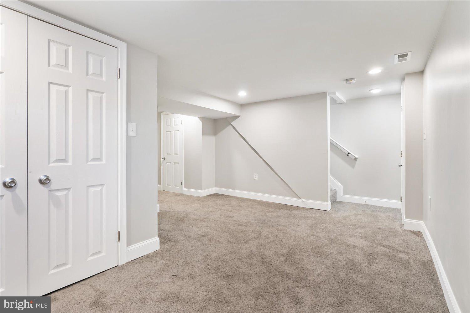 3929 Flowerton Road Baltimore, MD 21229 - Photo 14 of 33