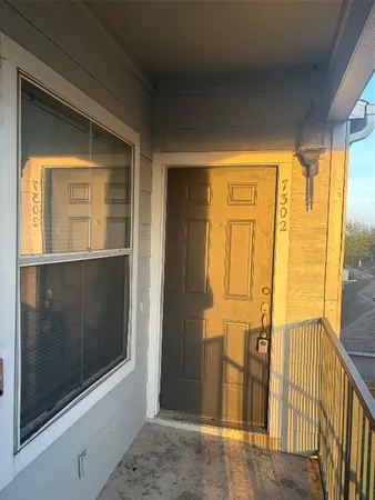 $1,250 | 6289 Wilcrest Drive, Unit 7302, Houston, TX 77072