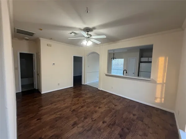 $1,250 | 6289 Wilcrest Drive, Unit 7302, Houston, TX 77072