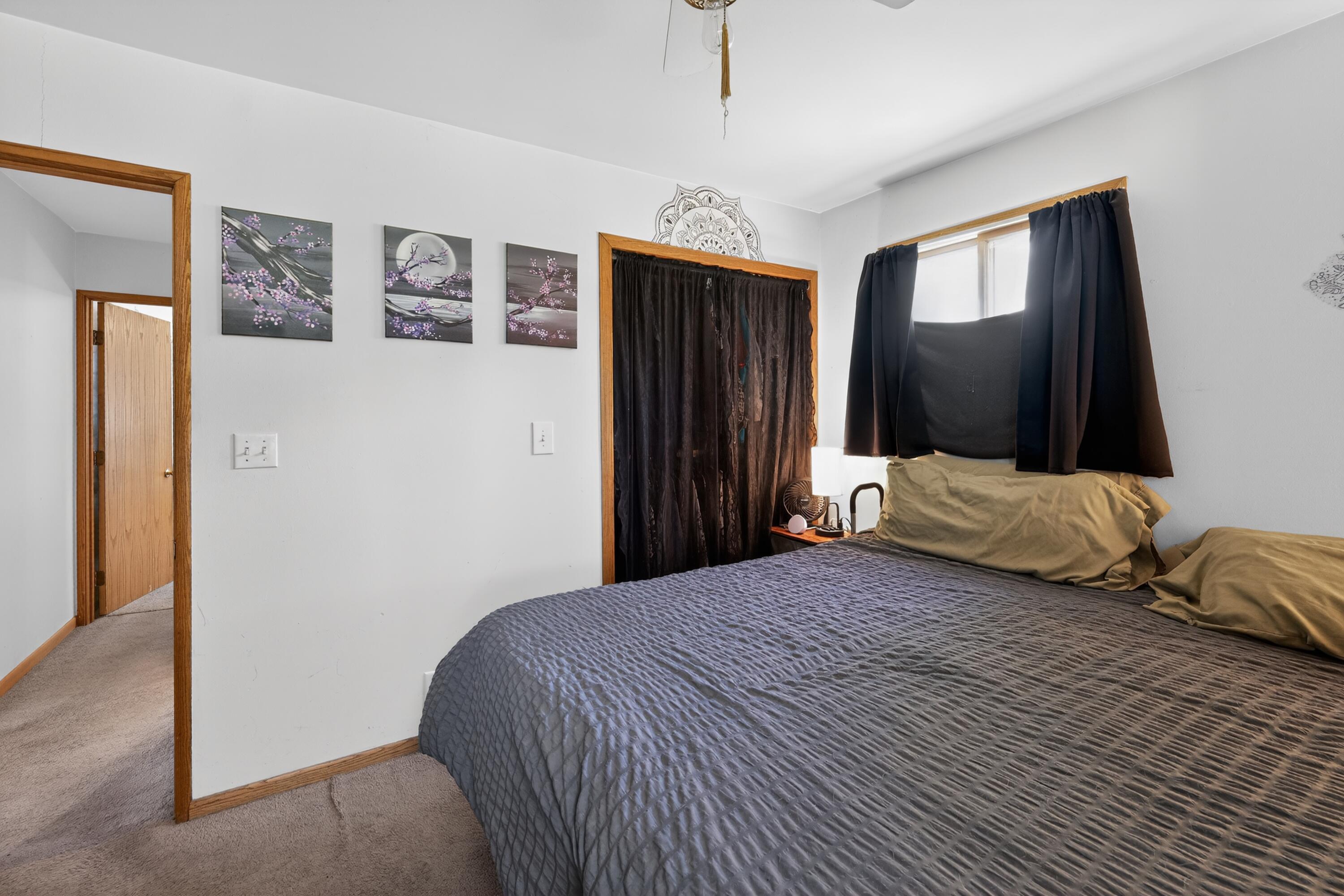 614 16th Place Somers, WI 53140 - Photo 21 of 39 37_614_16th_Pl-Bedroom-7572