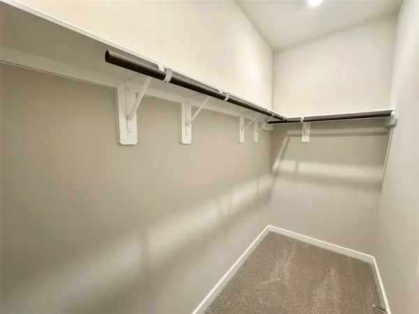 $2,100 | 12164 Ridge Top Drive, Conroe, TX 77304