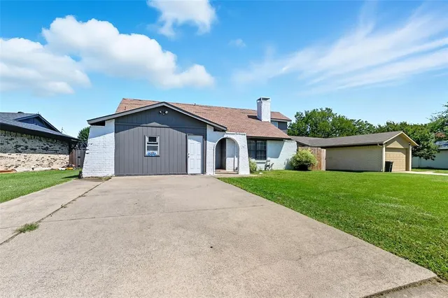 $339,990 | 801 Via Avenida, Mesquite, TX 75150