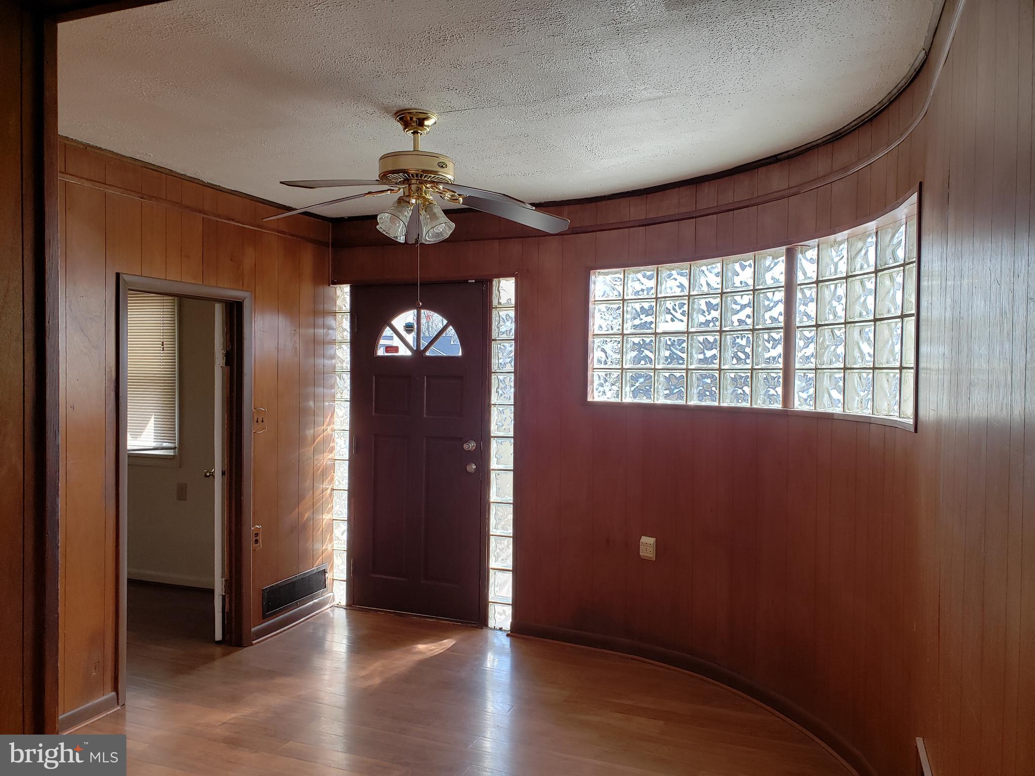 8701 Fort Foote Road Fort Washington, MD 20744 - Photo 3 of 22 Gallery Image 3