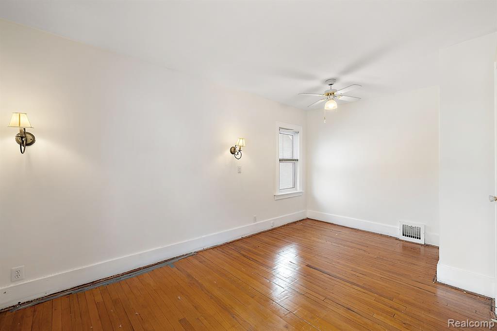 303 Linwood Avenue Rochester, MI 48307 - Photo 19 of 44 Gallery Image 19