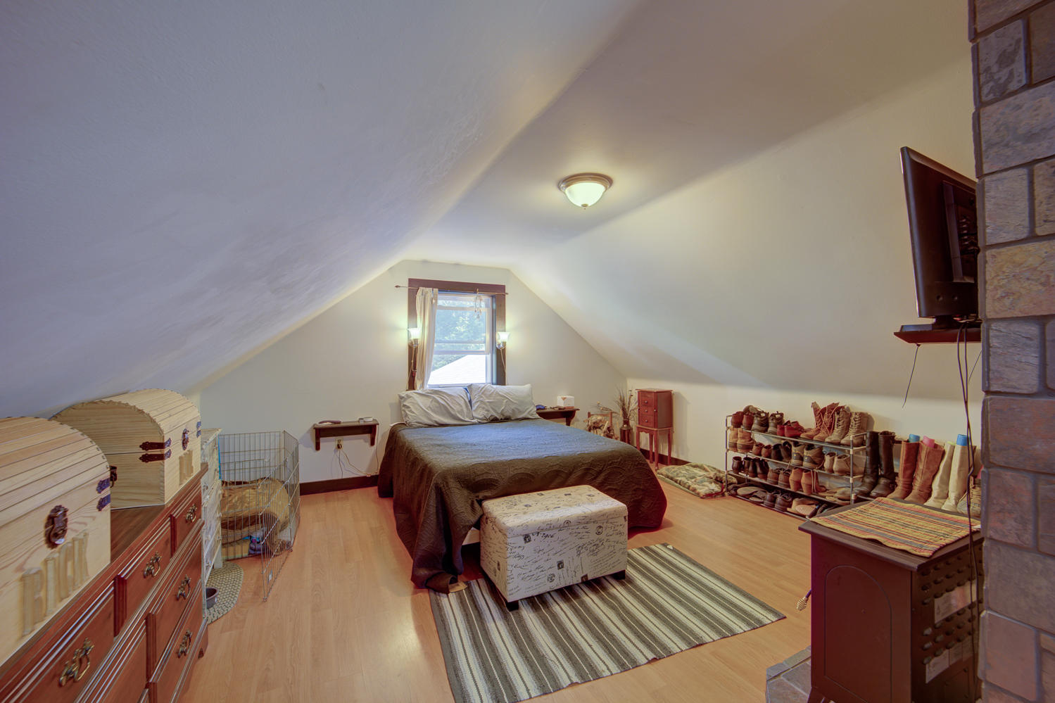 186 Hales Hill Road Brooklin, ME 04616 - Photo 12 of 26 Bedroom 1