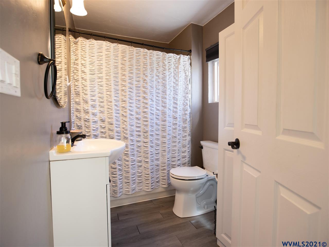 1750 Boone Road Southeast Salem, OR 97302 - Photo 7 of 17 Gallery Image 7
