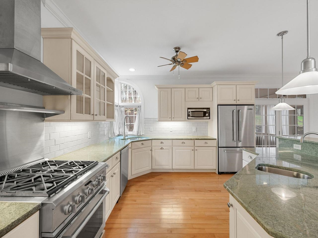 206 Hawley Road Shelburne, VT 05482 - Photo 14 of 52