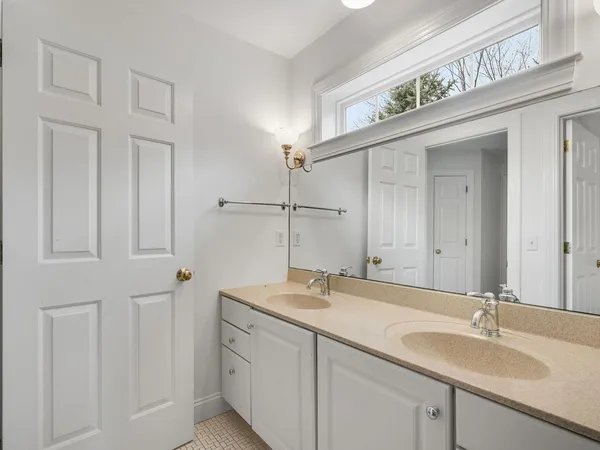 $1,250,000 | 206 Hawley Road, Shelburne, VT 05482