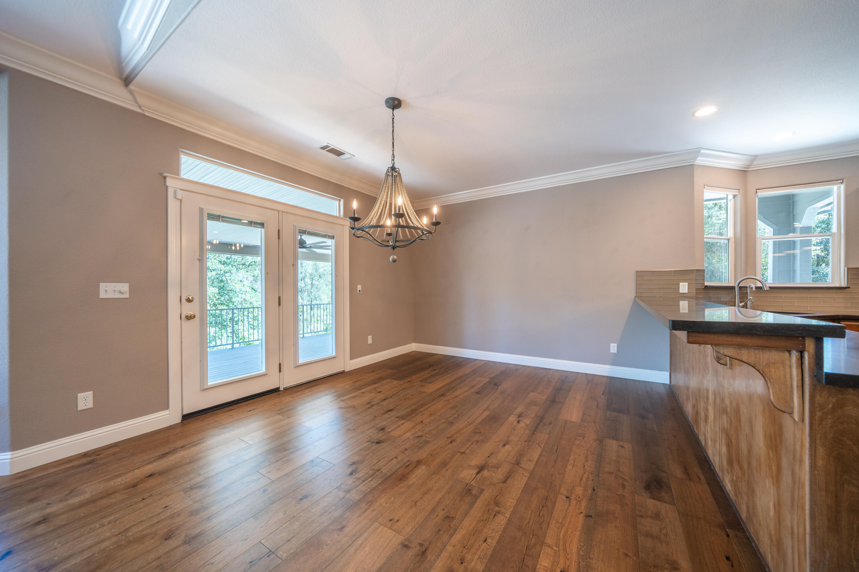 13477 Tierra Heights Road Redding, CA 96003 - Photo 11 of 92 Formal Dining