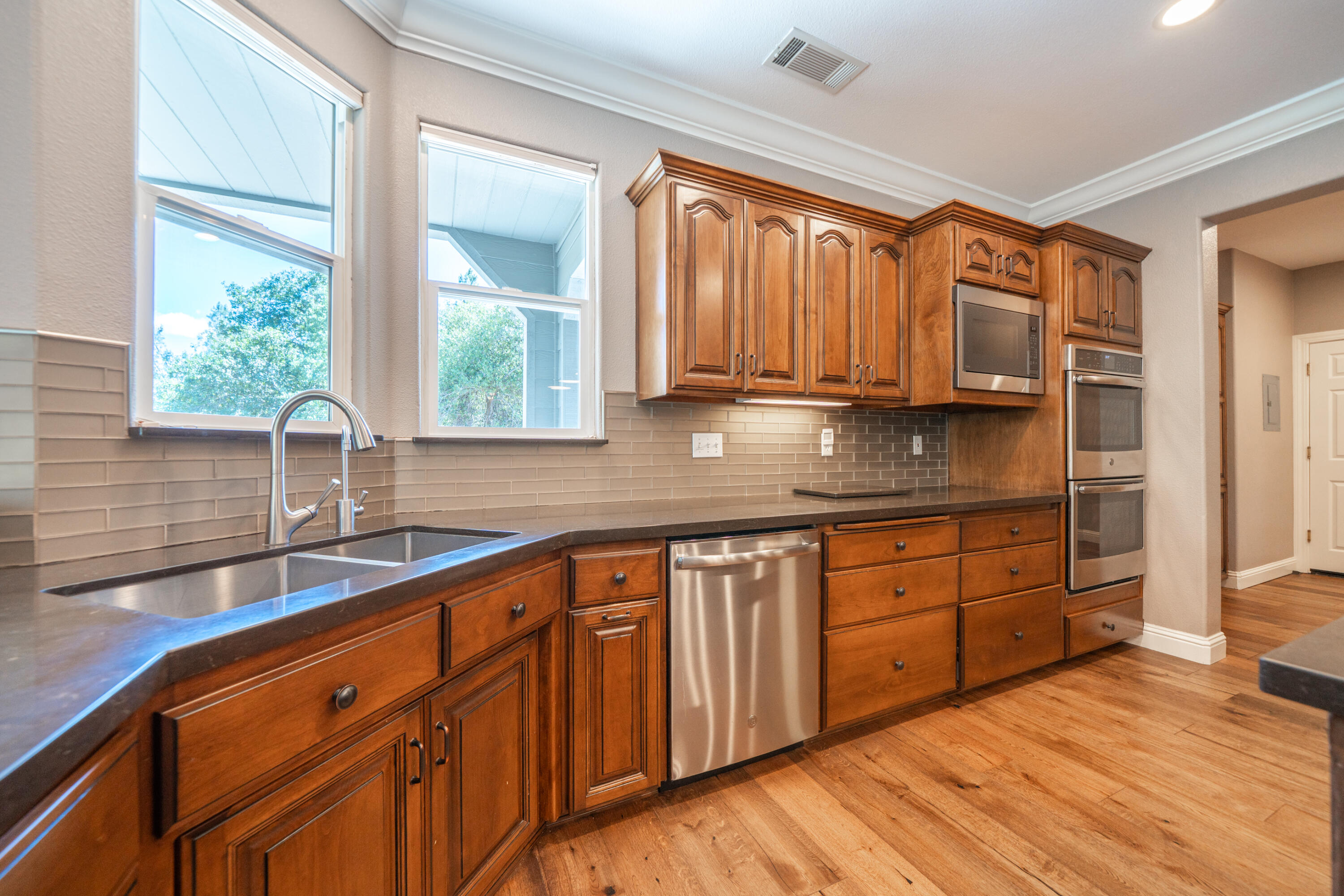 13477 Tierra Heights Road Redding, CA 96003 - Photo 19 of 92 Imagine