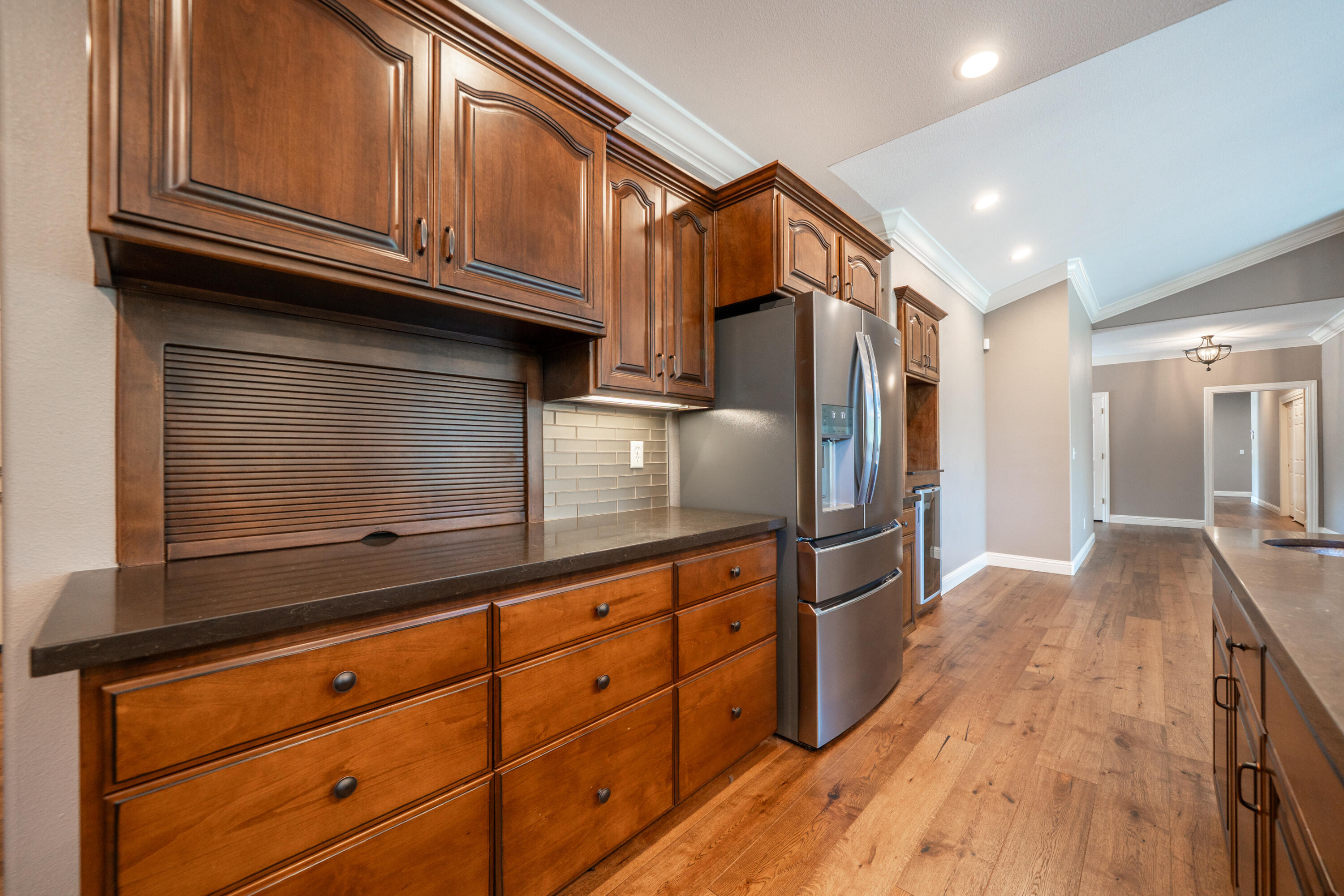 13477 Tierra Heights Road Redding, CA 96003 - Photo 20 of 92 Beautiful Kitchen Cabinets