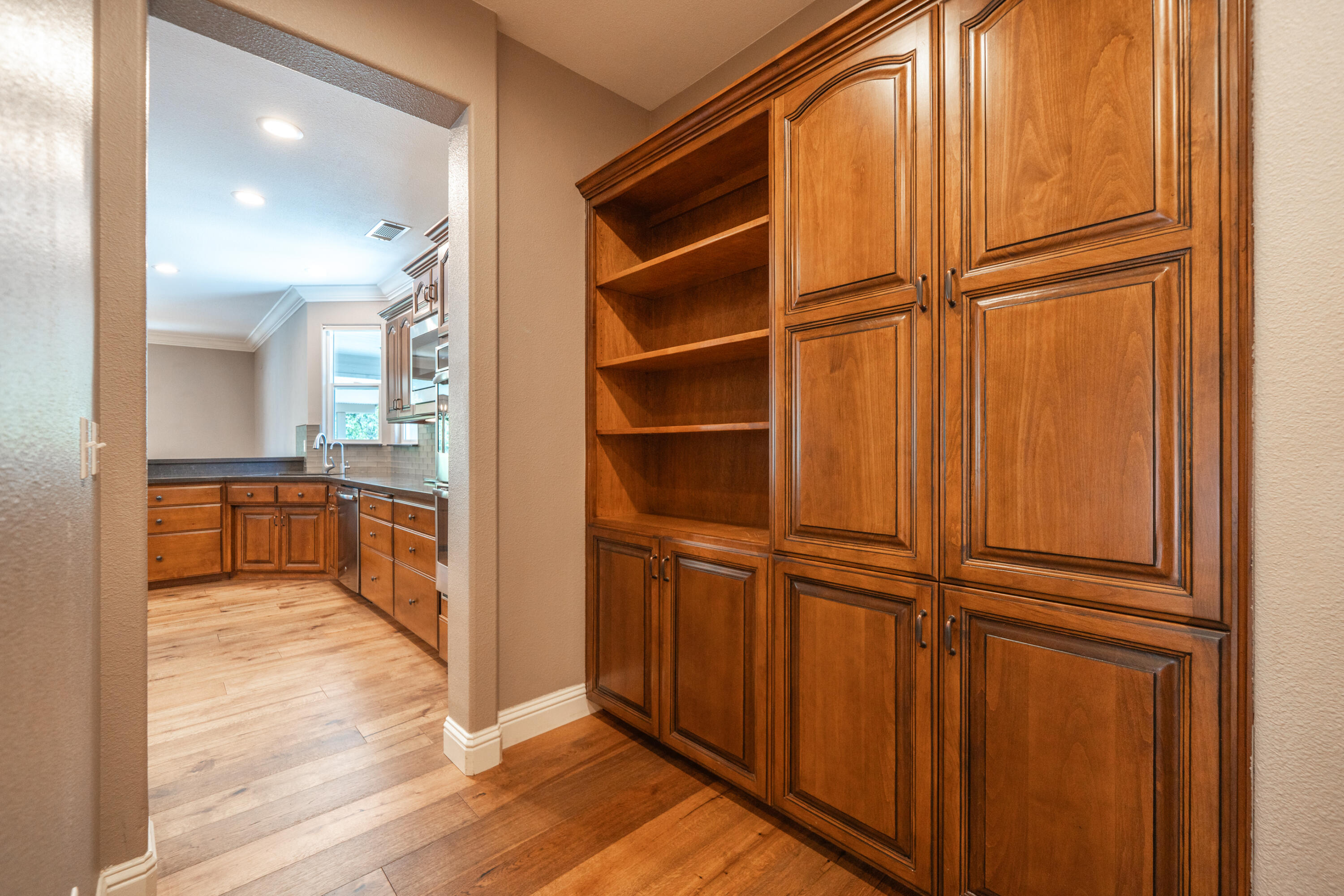 13477 Tierra Heights Road Redding, CA 96003 - Photo 23 of 92 Ample Storage