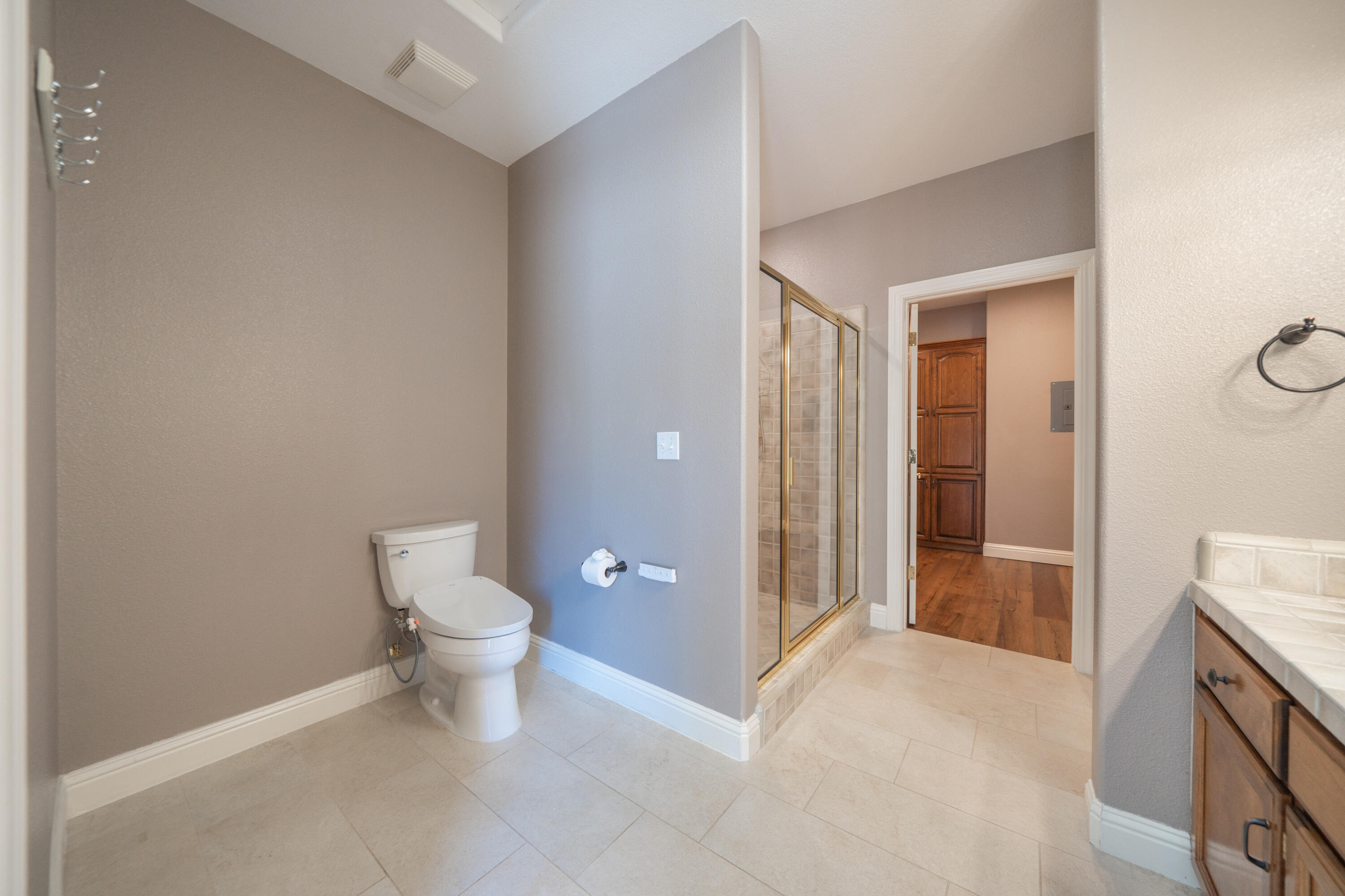 13477 Tierra Heights Road Redding, CA 96003 - Photo 28 of 92 2nd Primary OnSuite