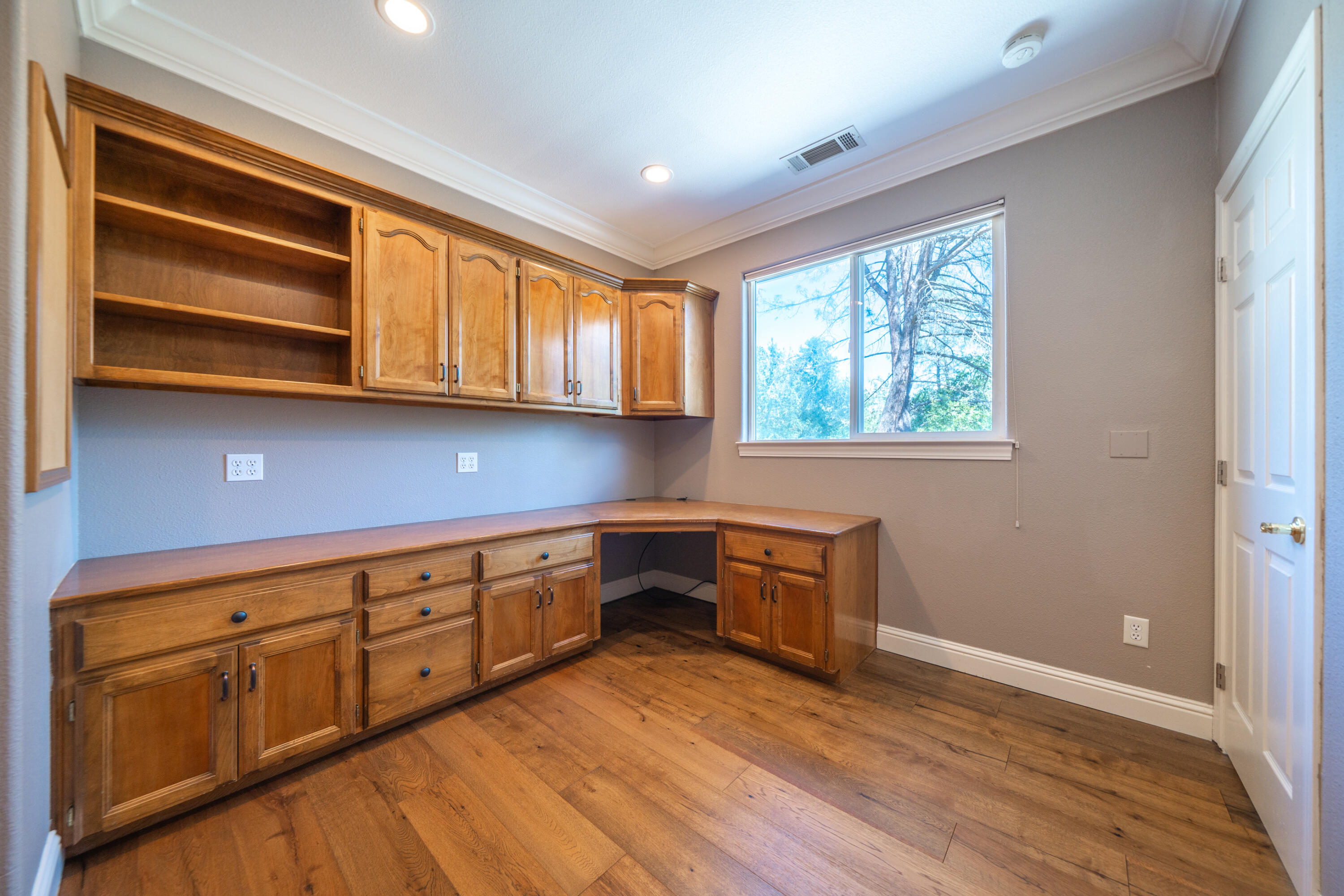 13477 Tierra Heights Road Redding, CA 96003 - Photo 31 of 92 Office/