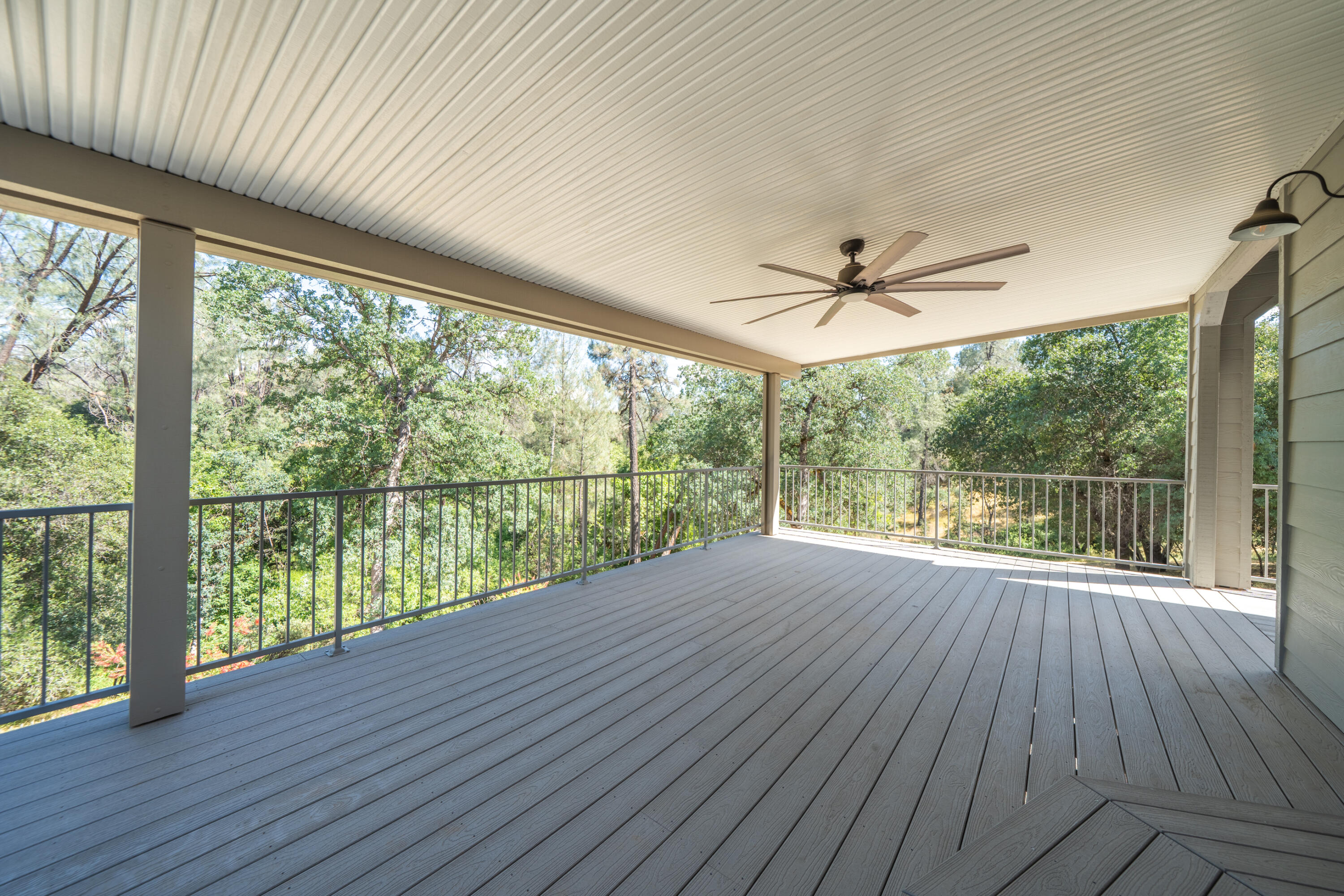 13477 Tierra Heights Road Redding, CA 96003 - Photo 51 of 92 Entertain