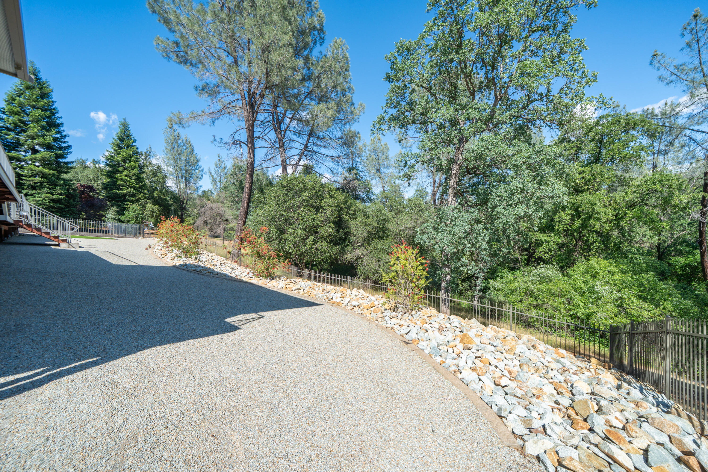 13477 Tierra Heights Road Redding, CA 96003 - Photo 59 of 92 13477 Tierra Heights Rd-76