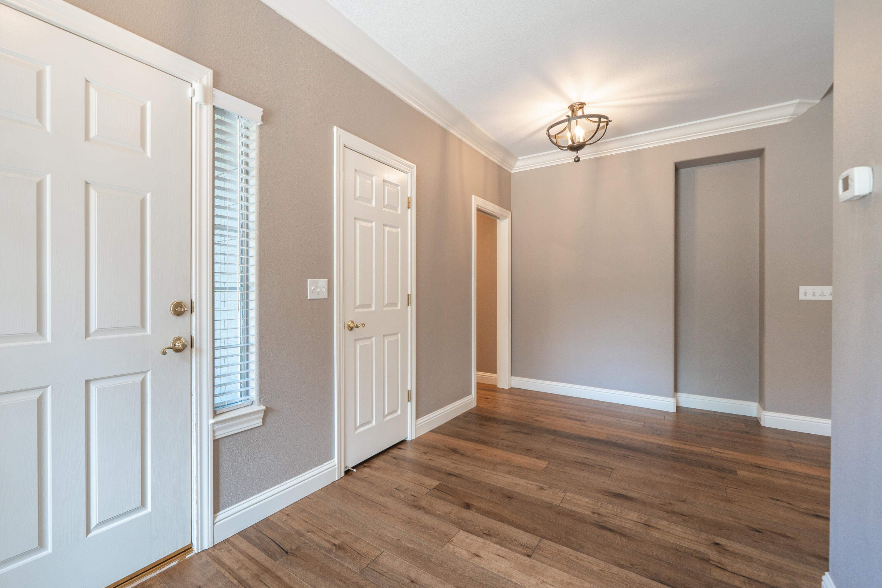 13477 Tierra Heights Road Redding, CA 96003 - Photo 7 of 92 Entry