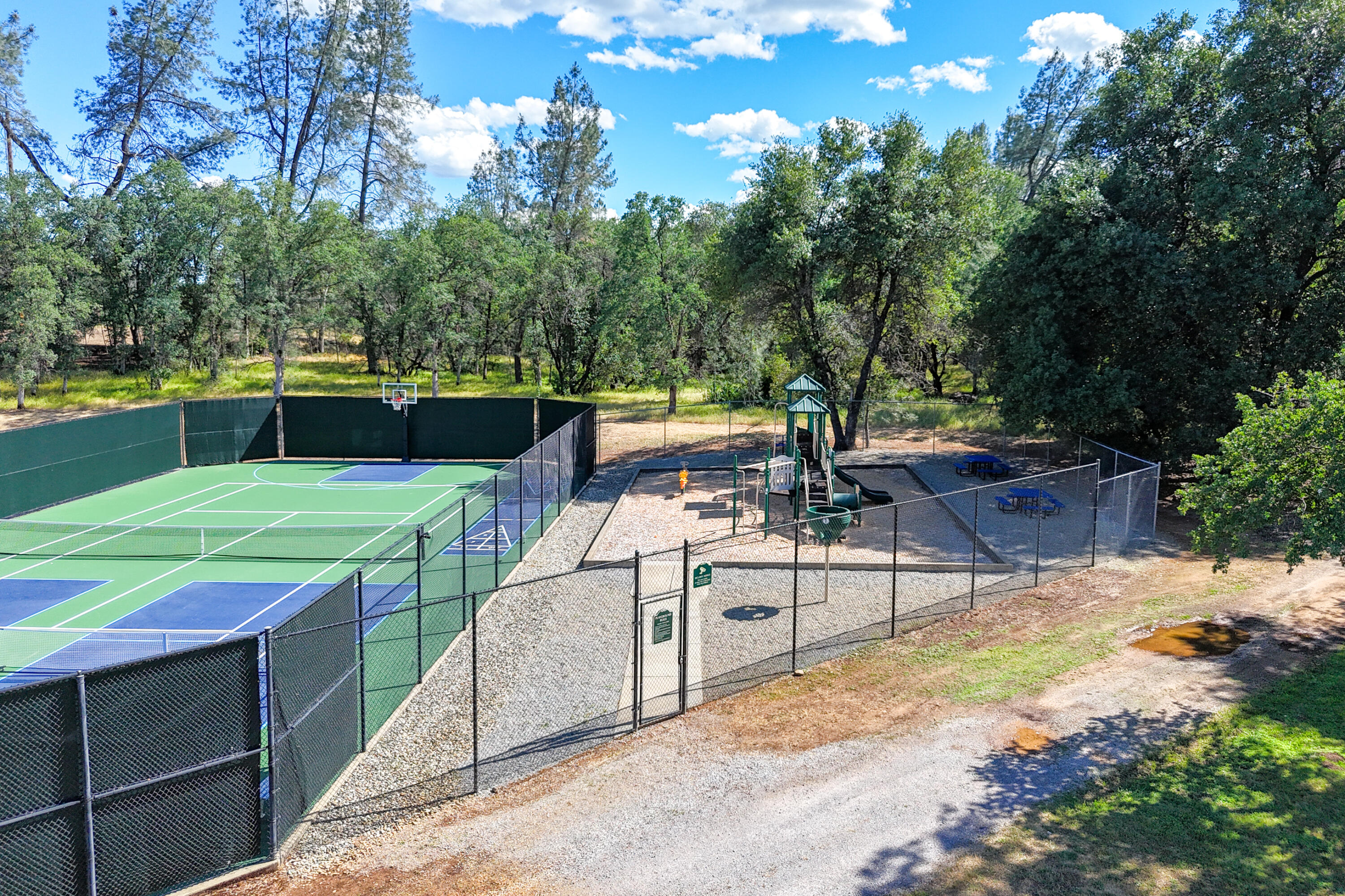 13477 Tierra Heights Road Redding, CA 96003 - Photo 83 of 92 Playground