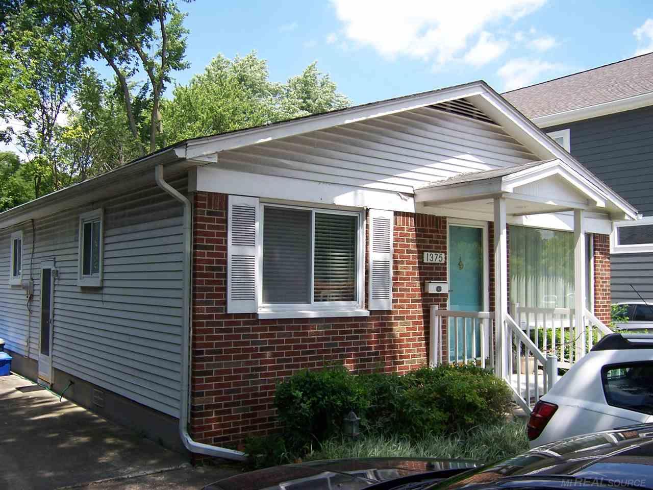 1375 East 14 Mile Road Birmingham, MI 48009 - Photo 1 of 11 31326419.JPG