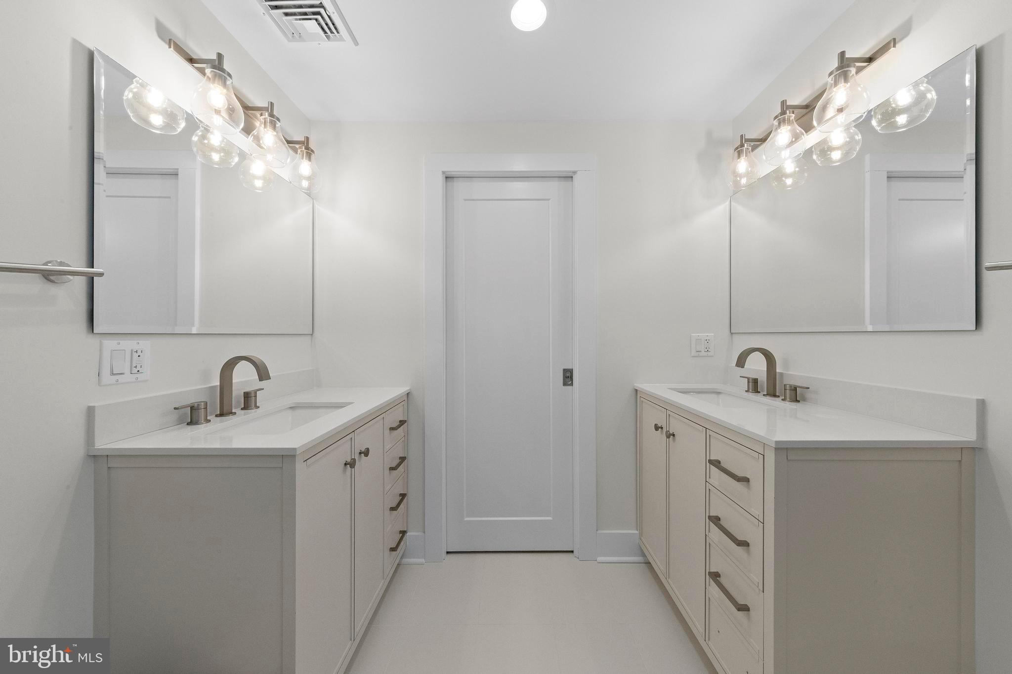 11 Hendrickson Road Lawrenceville, NJ 08648 - Photo 27 of 38 Gallery Image 27