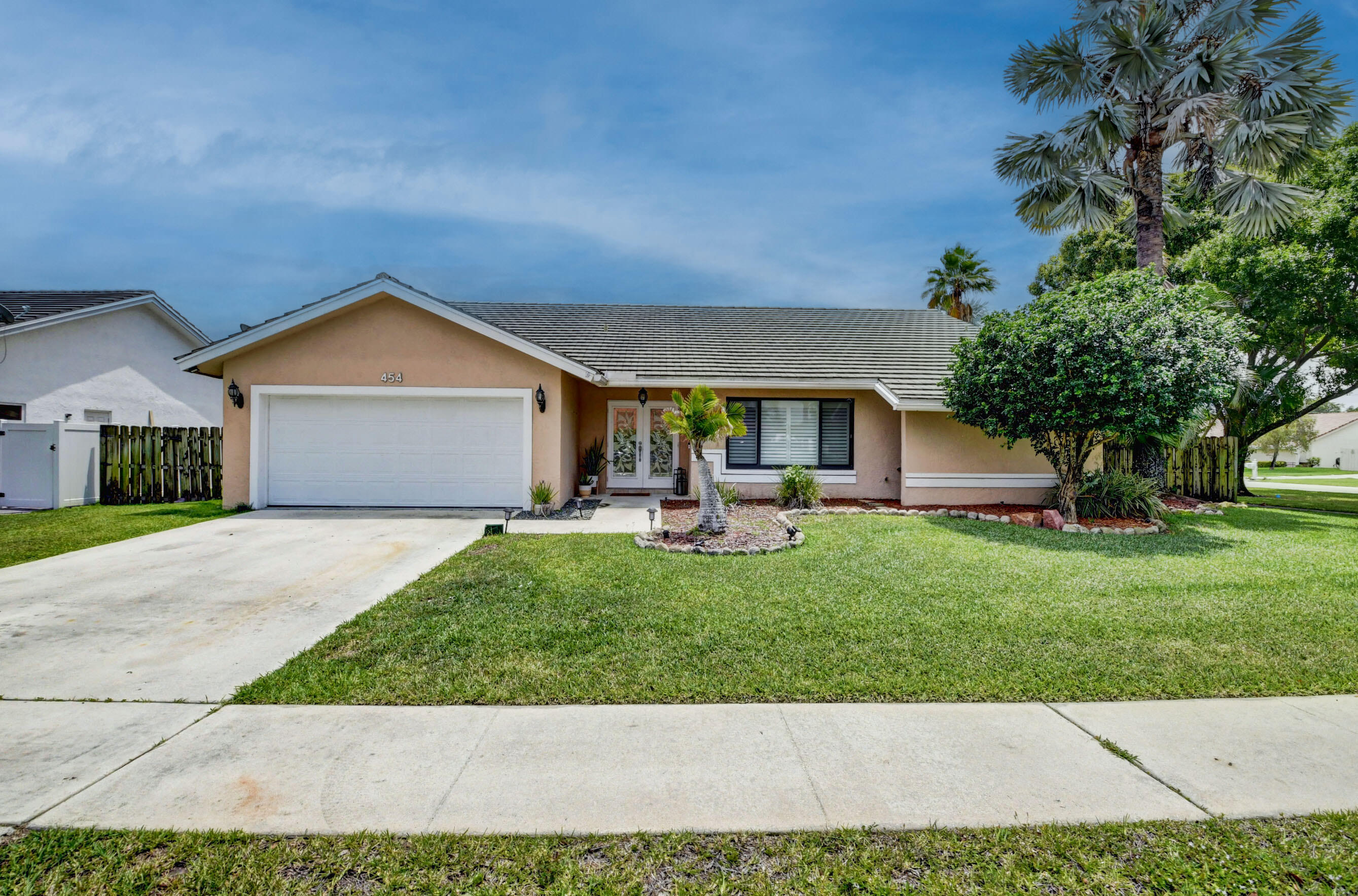 454 Sequoia Lane Boca Raton, FL 33487 - Photo 2 of 35 Front view