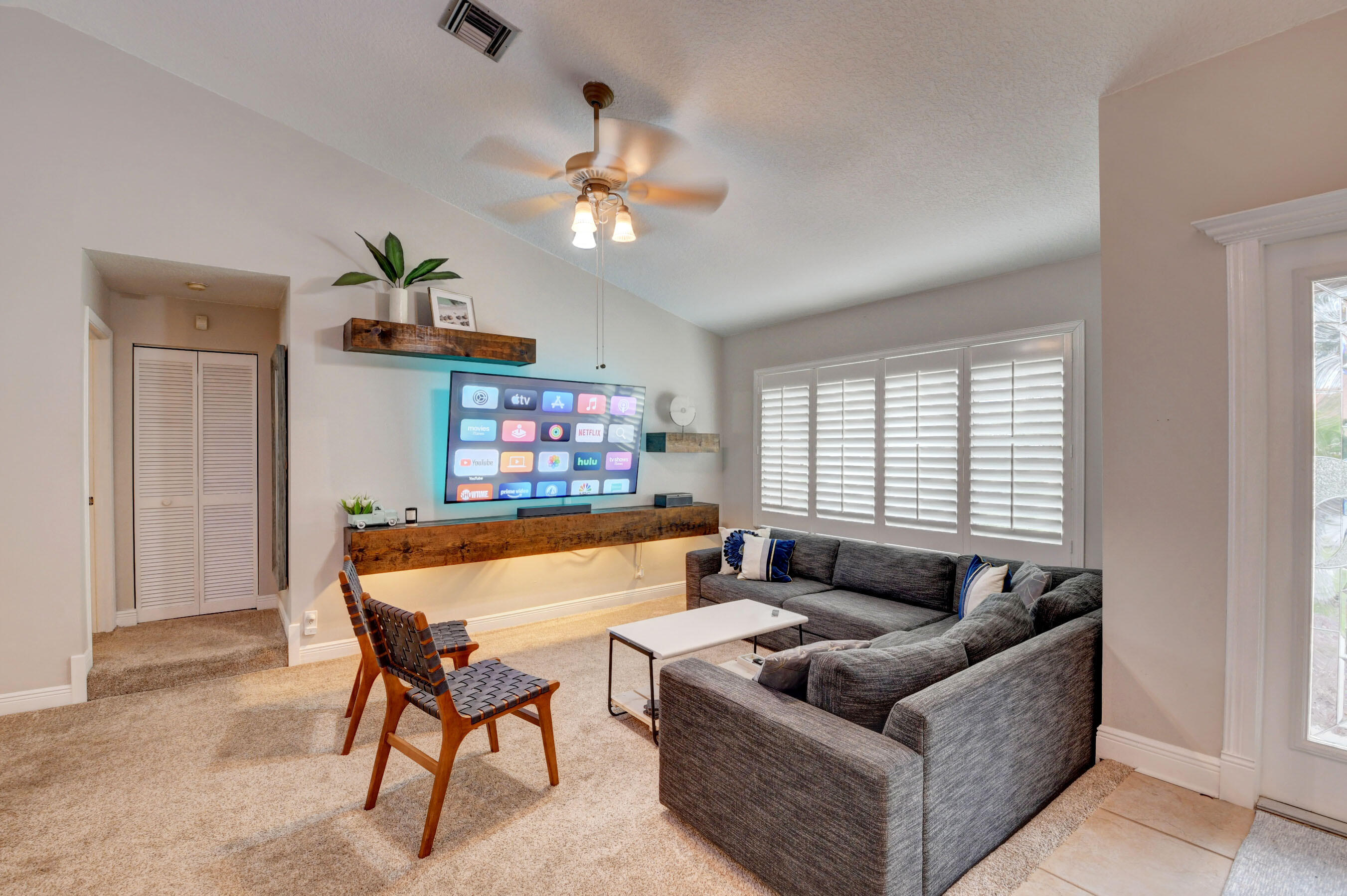 454 Sequoia Lane Boca Raton, FL 33487 - Photo 10 of 35 Living Room