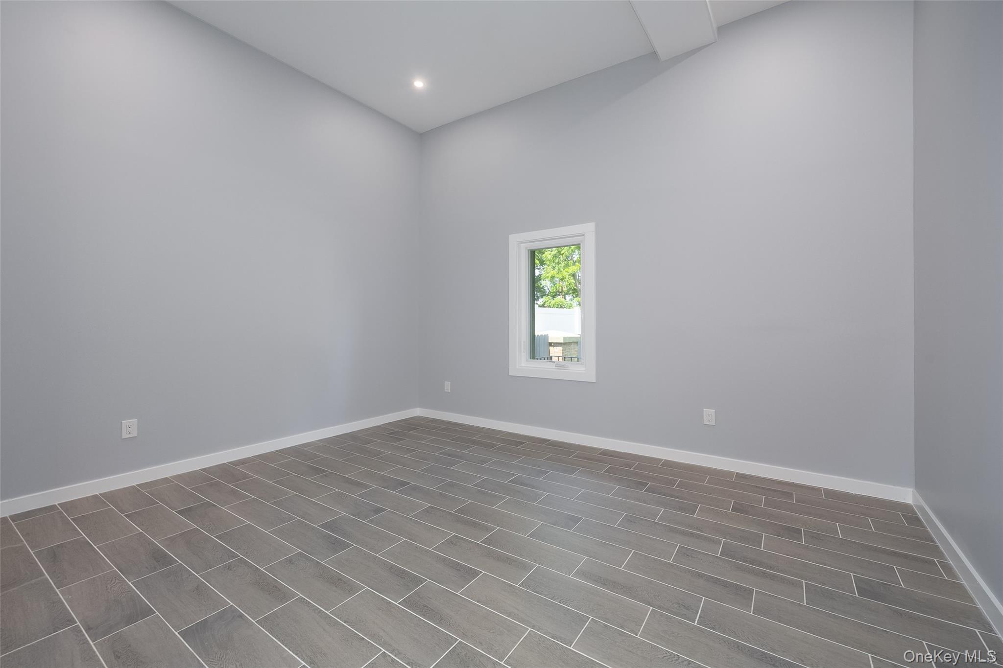126 Innis Avenue, Unit 12 Poughkeepsie, NY 12601 - Photo 5 of 10