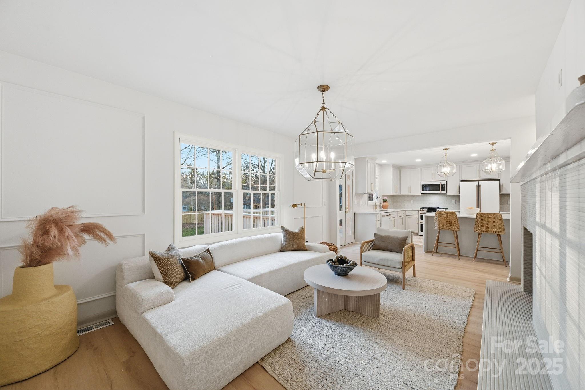 6300 Burlwood Road Charlotte, NC 28211 - Photo 9 of 37