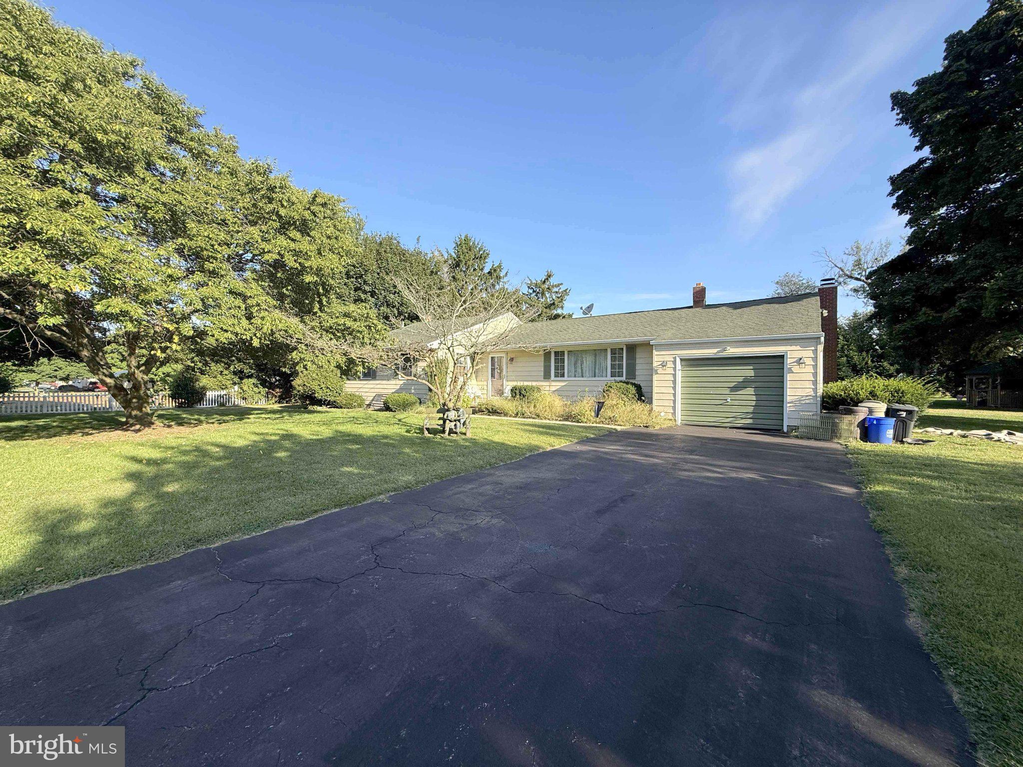 642 Forest Grove Road Vineland, NJ 08360 - Photo 2 of 33 Front of Home