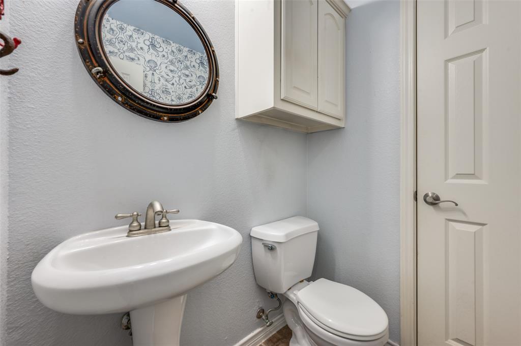 1405 Apache Trail Corinth, TX 76210 - Photo 11 of 40