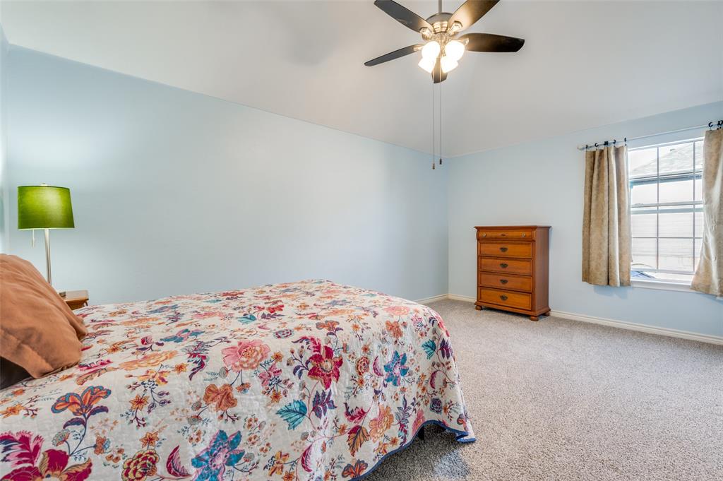 1405 Apache Trail Corinth, TX 76210 - Photo 18 of 40