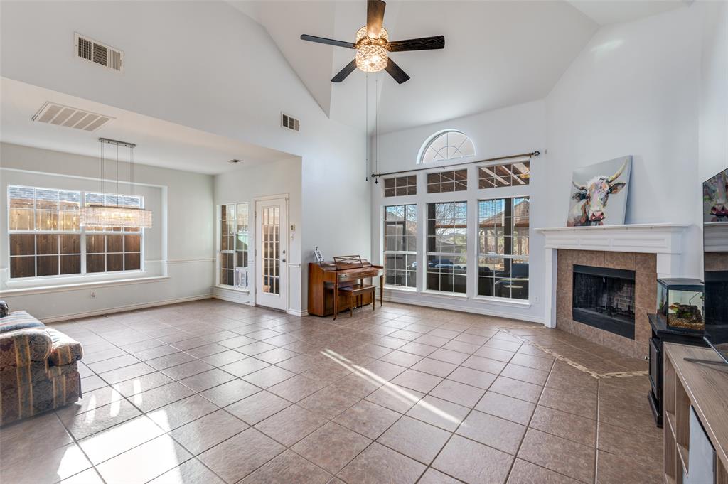 1405 Apache Trail Corinth, TX 76210 - Photo 6 of 40