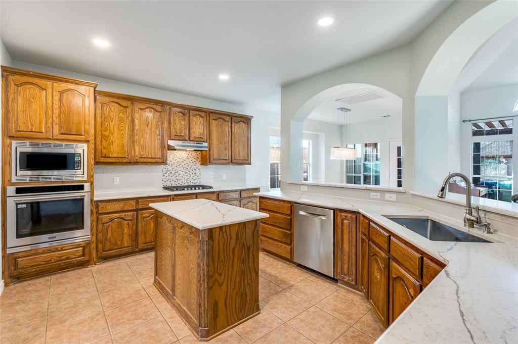 1405 Apache Trail Corinth, TX 76210 - Photo 8 of 40