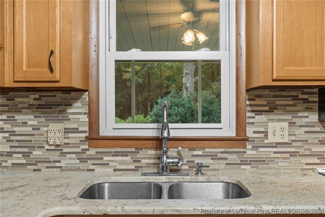 226 Red Oak Drive Spring Lake, NC 28390 - Photo 7 of 28