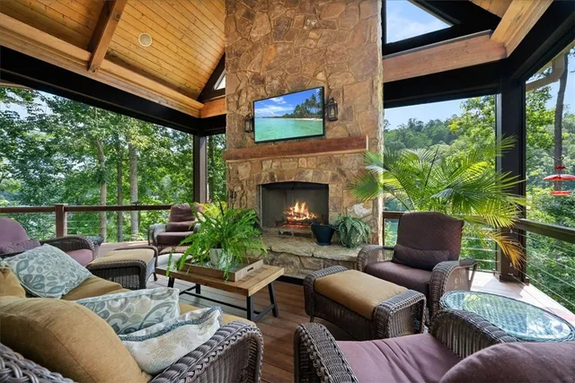 $3,595,000 | 121 Running Bear Lane, Sunset, SC 29685